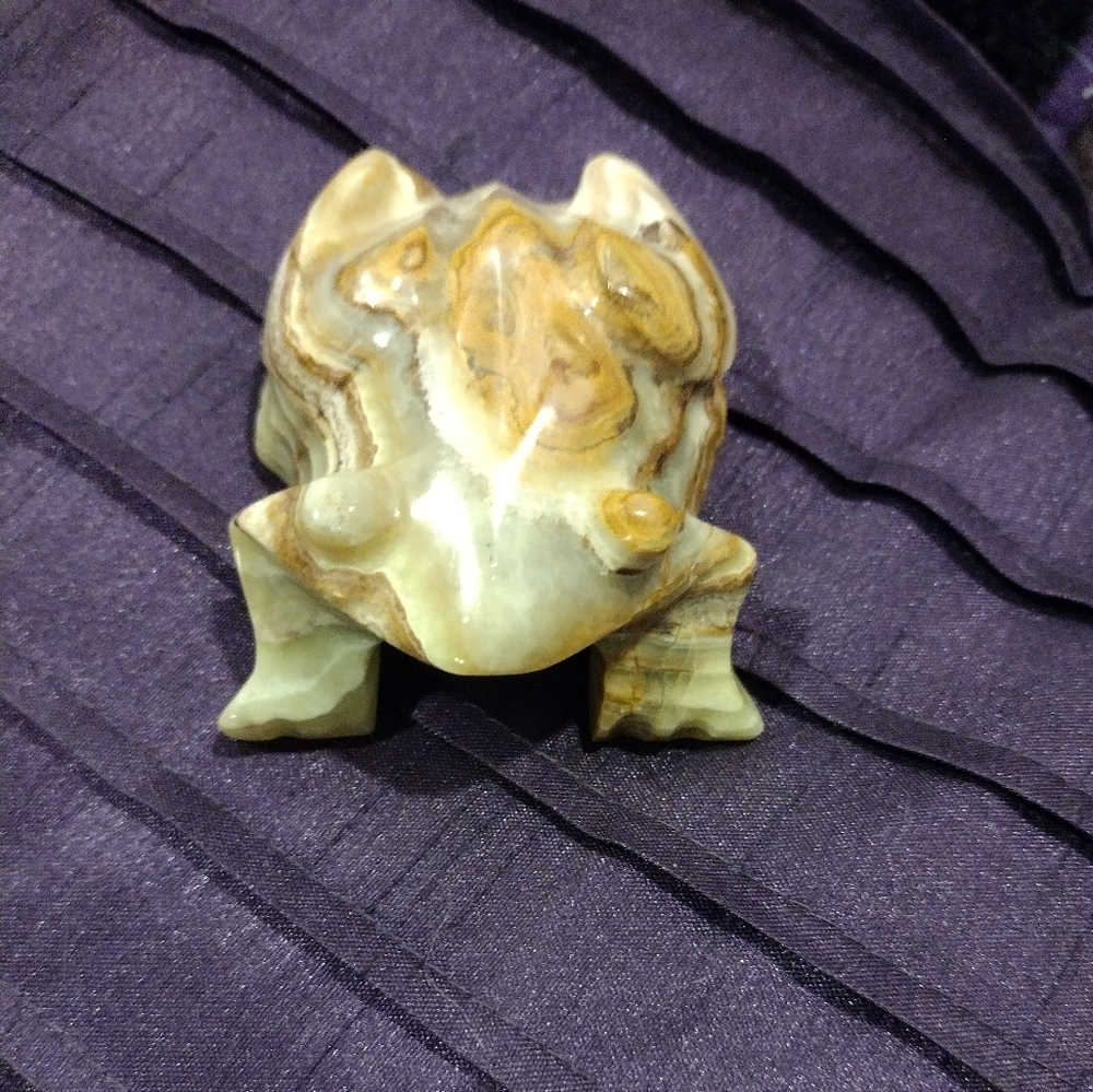 Hand carved green onyx frog